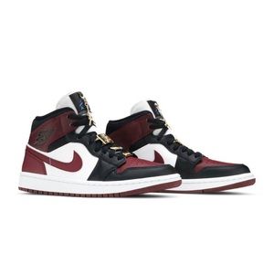 WMNS air jordan 1 mid SE ‘Gold Pendant’